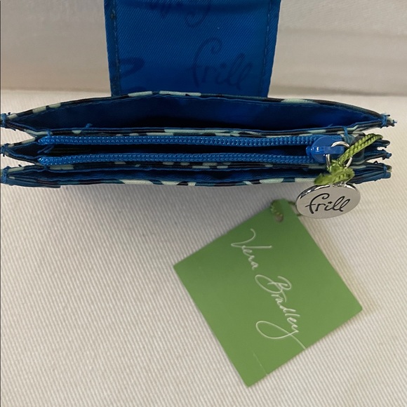 NWT Vera Bradley Blue Lagoon Trifold “Frill” Card Holder - Picture 5 of 9
